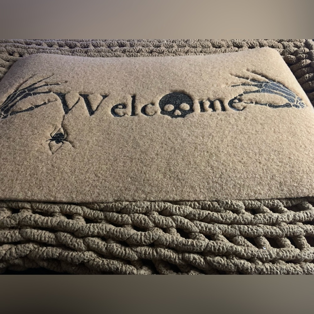 Skeleton Welcome Mat - Picture 4 of 8